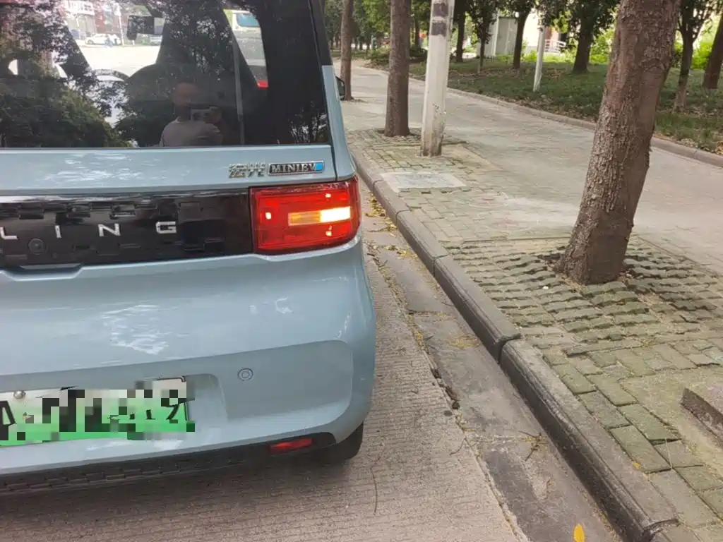 Wuling MINIEV — миниатюра 8