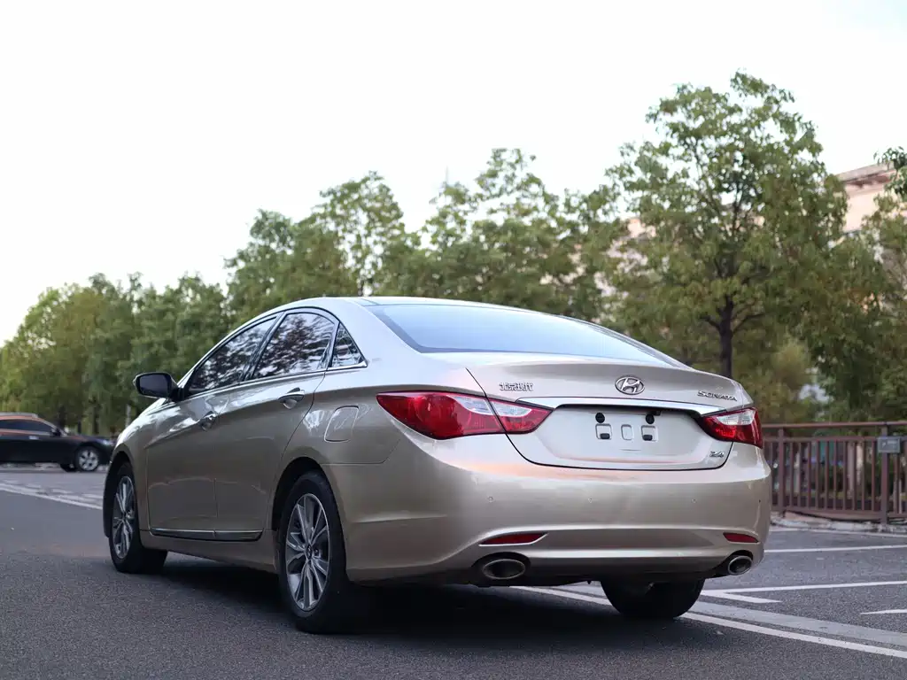 Hyundai Sonata — миниатюра 4