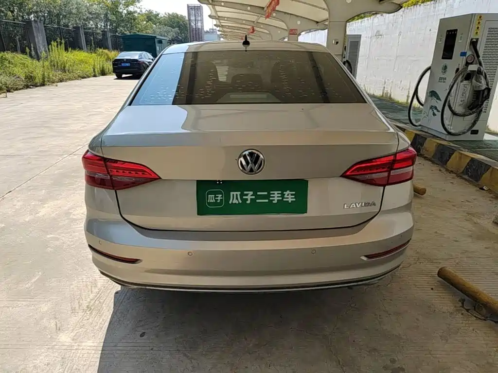 Volkswagen Lavida — миниатюра 6