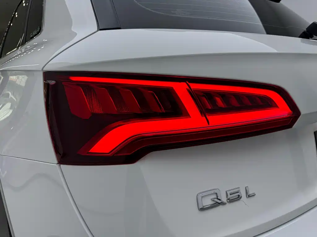 Audi Q5L — миниатюра 6