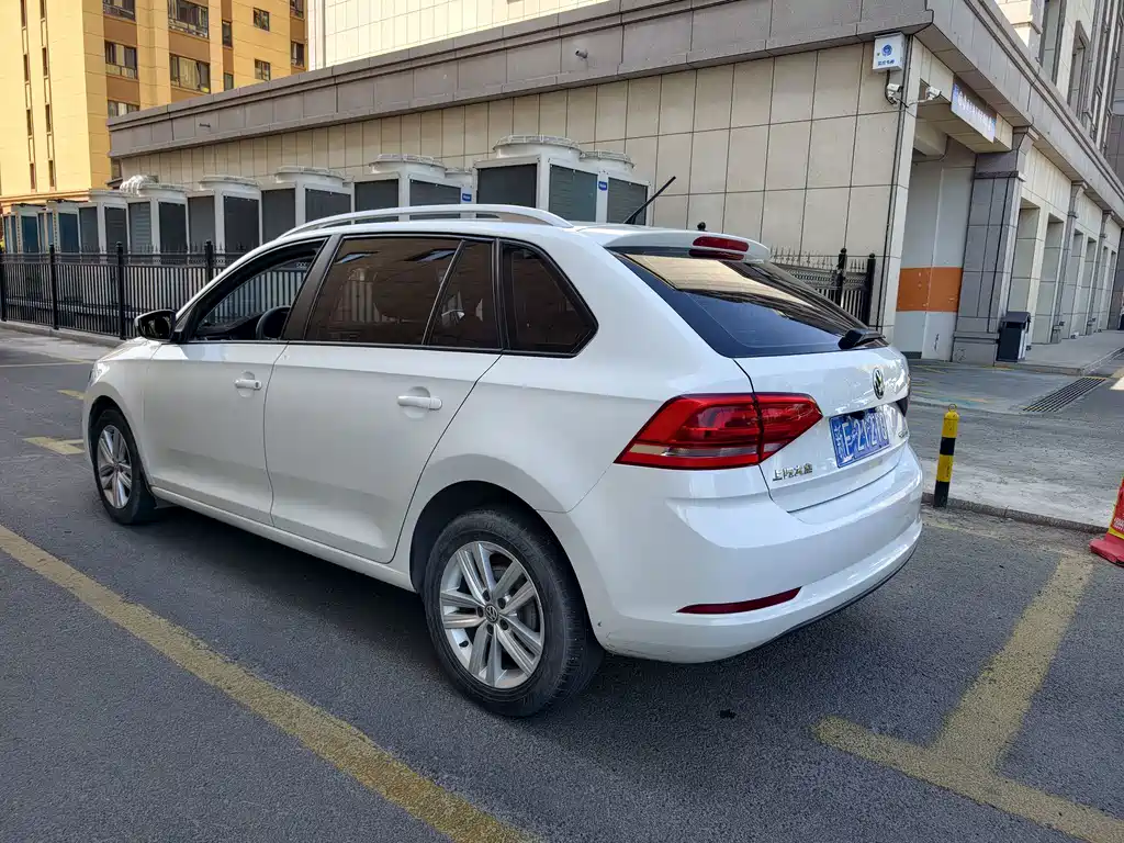 Volkswagen Santana — миниатюра 9