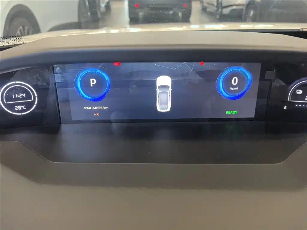 CHANGAN  UNI V SMART IDD