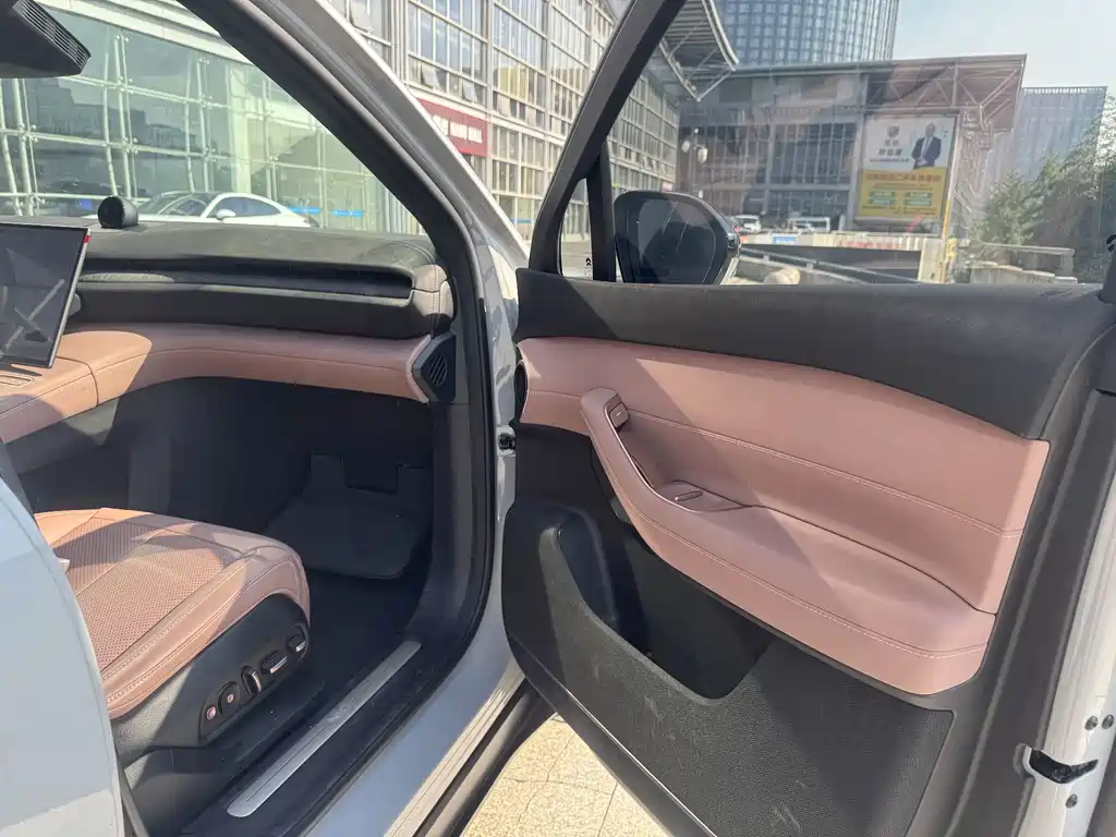 NIO EC6 — миниатюра 14