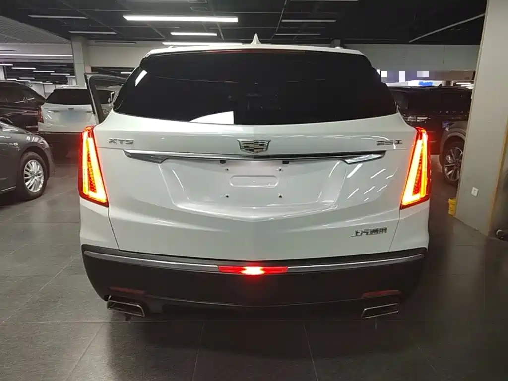 Cadillac XT5 — миниатюра 6