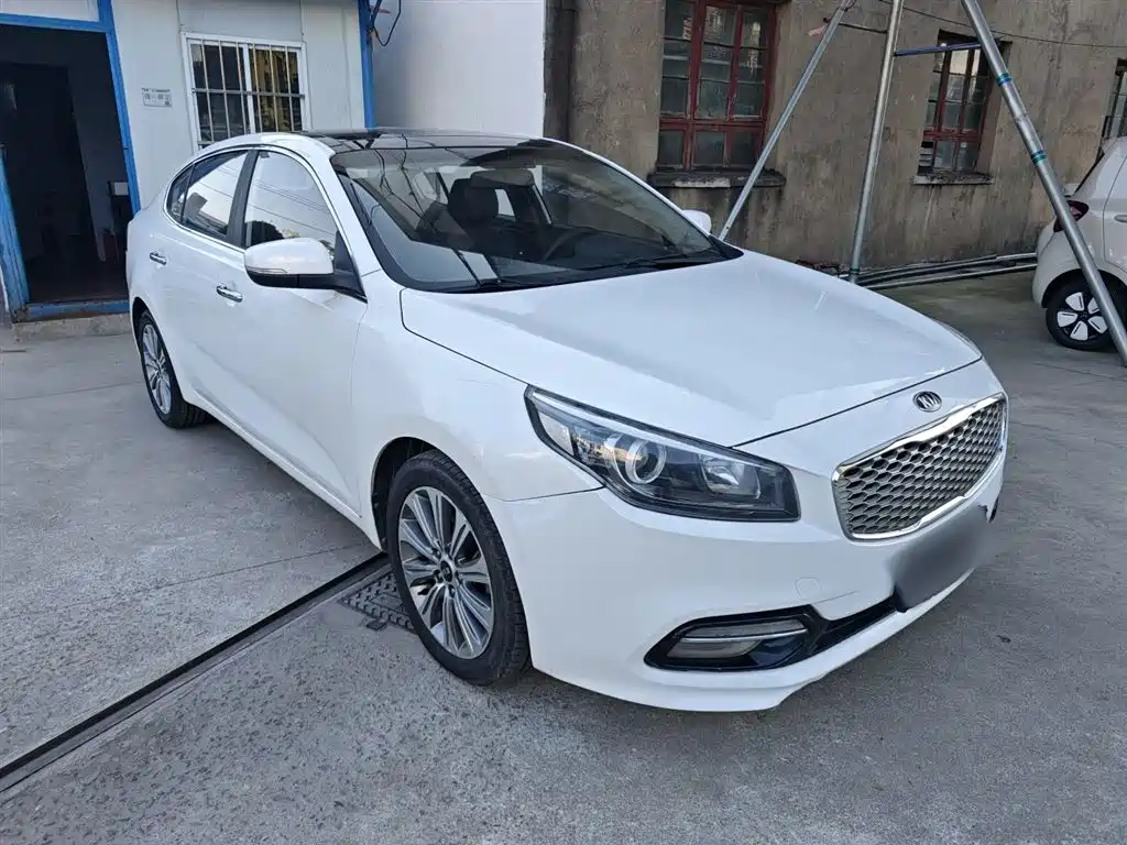 KIA K4