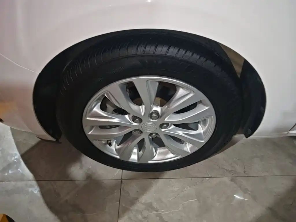 Buick Excelle — миниатюра 23