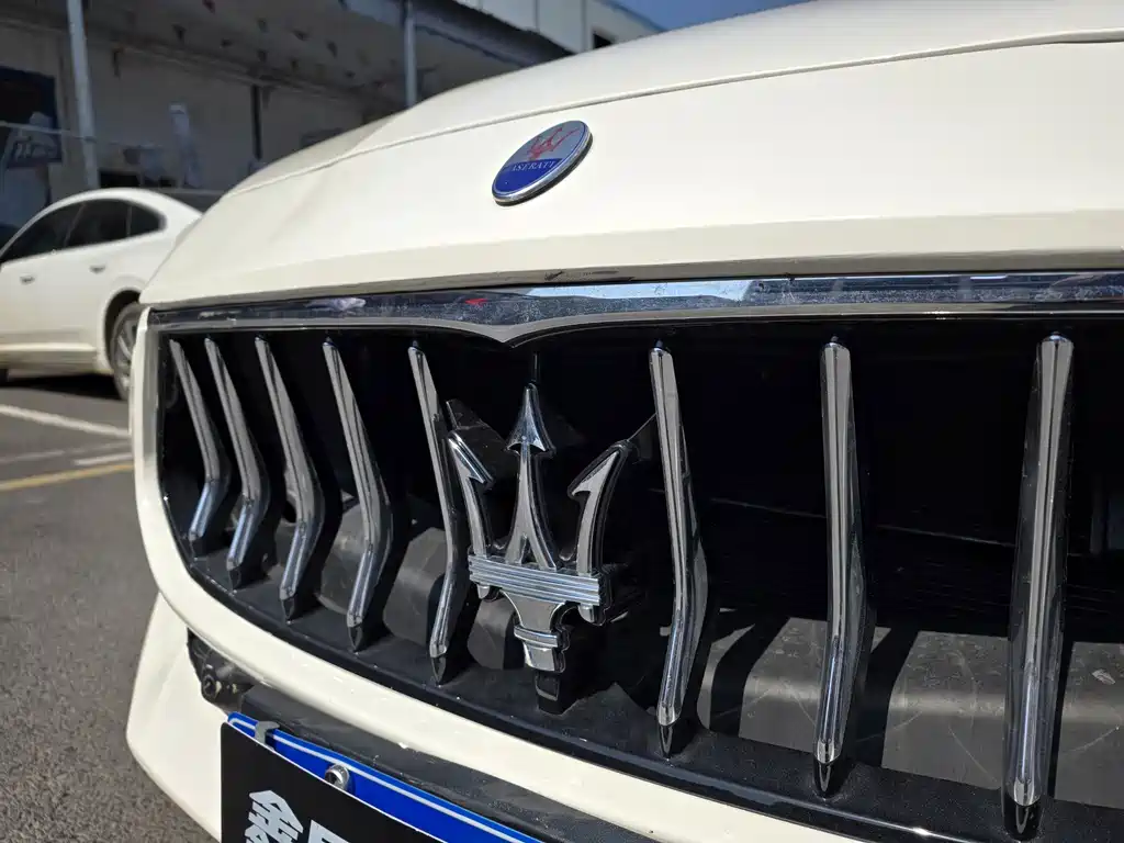 Maserati Ghibli — миниатюра 6