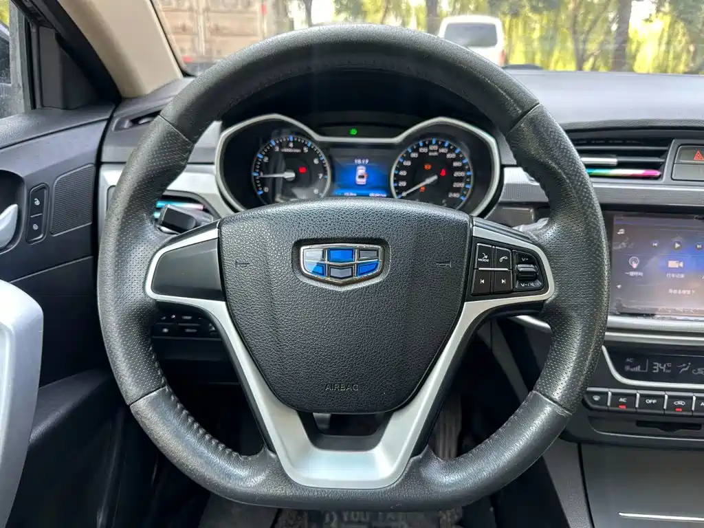 Geely Emgrand — миниатюра 11