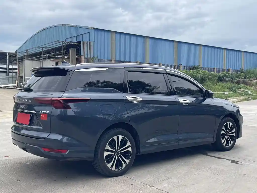 Wuling Victory — миниатюра 9