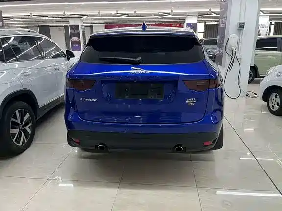 Jaguar F-PACE — миниатюра 2