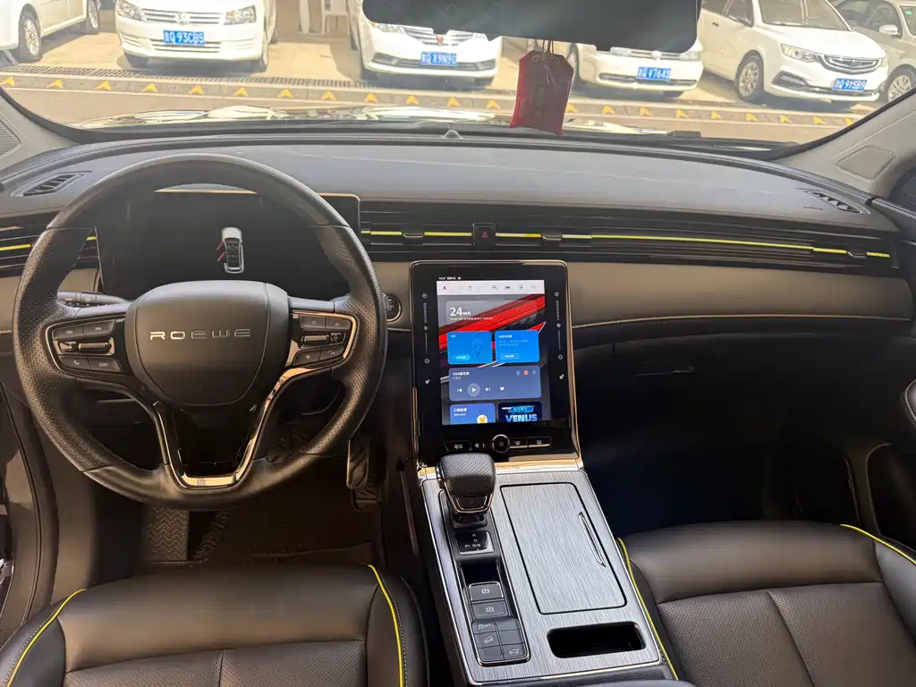 Roewe RX5 — миниатюра 6