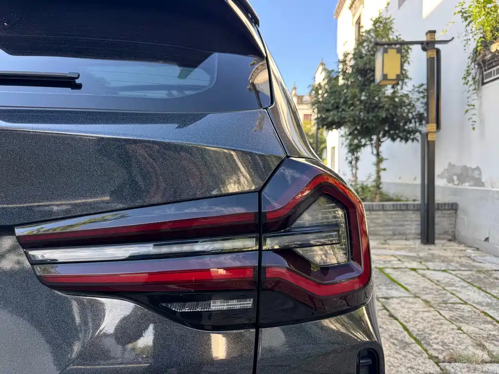 BMW iX3 — миниатюра 6