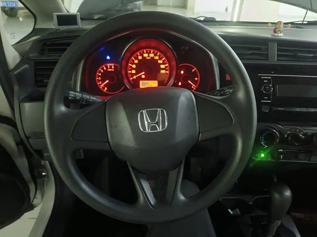 Honda Fit — миниатюра 11
