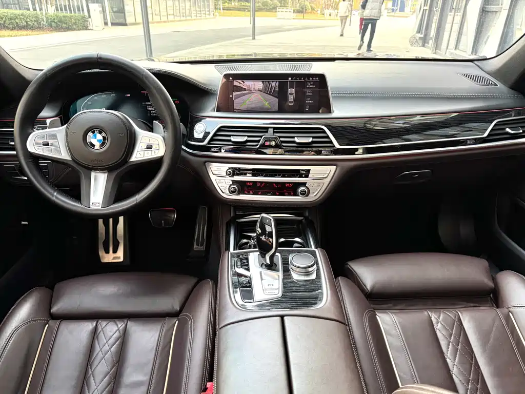 BMW 7 SERIES