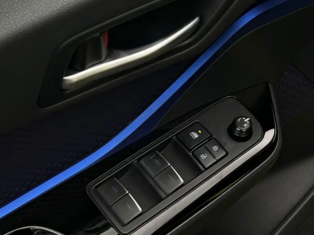 Toyota C-HR — миниатюра 15