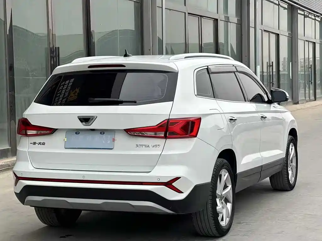 JETTA VS7