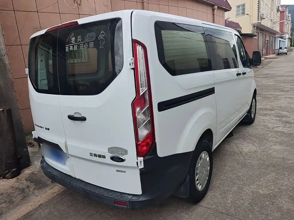 Ford Transit — миниатюра 7