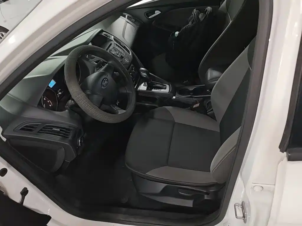 Ford Focus — миниатюра 15