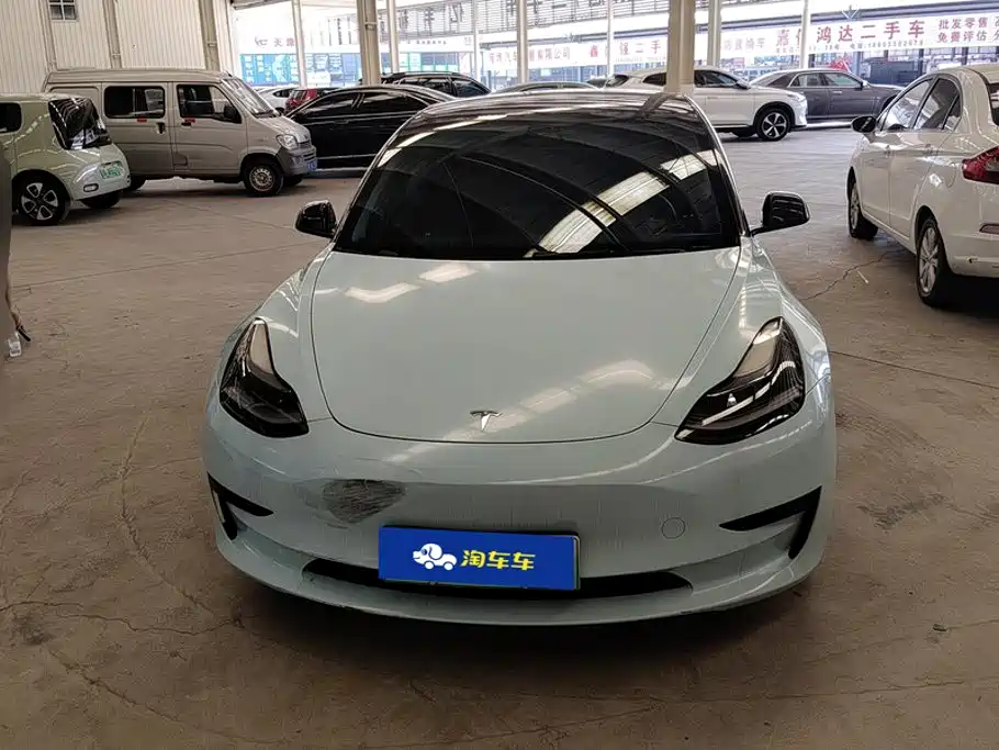 Tesla Model 3 — миниатюра 2