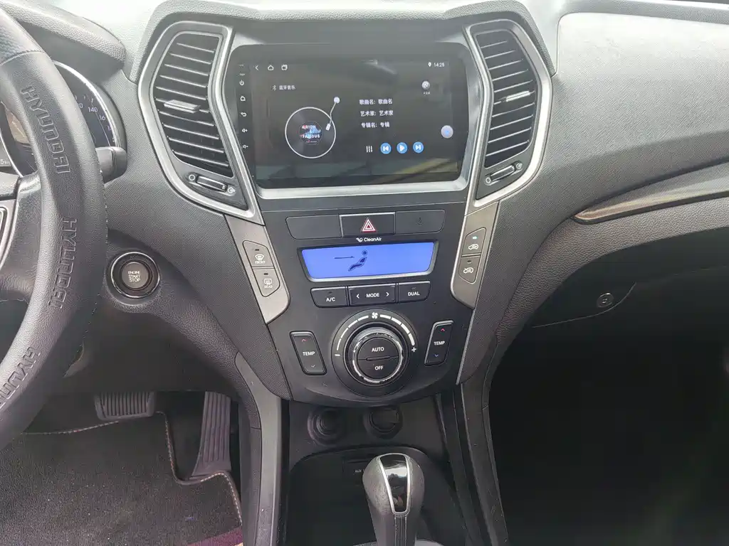 Hyundai Santa Fe — миниатюра 10