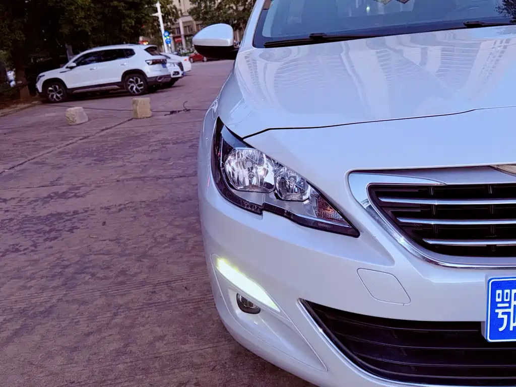 Peugeot 408 — миниатюра 8