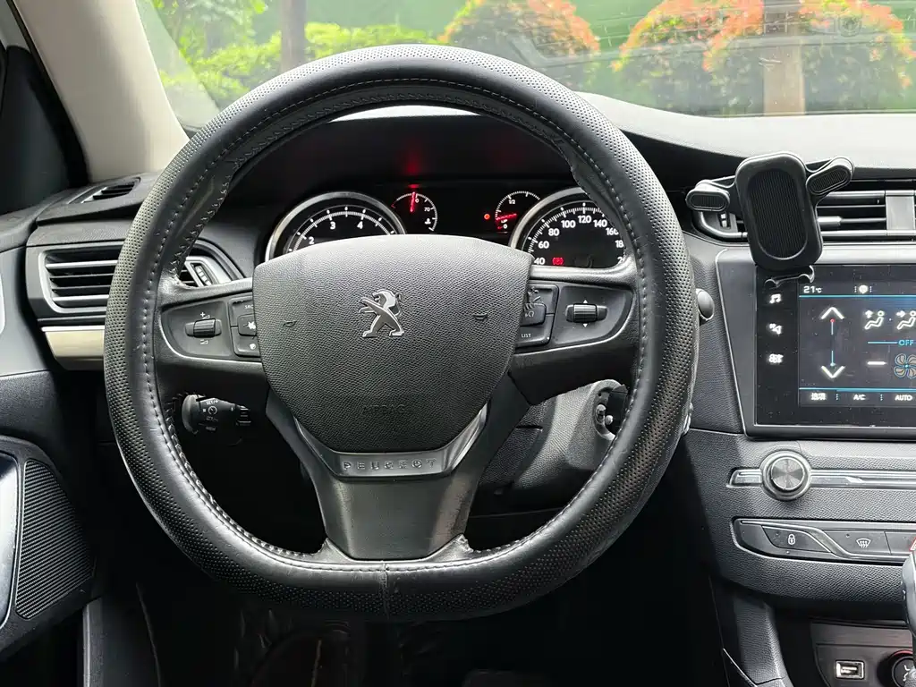 Peugeot 408 — миниатюра 16