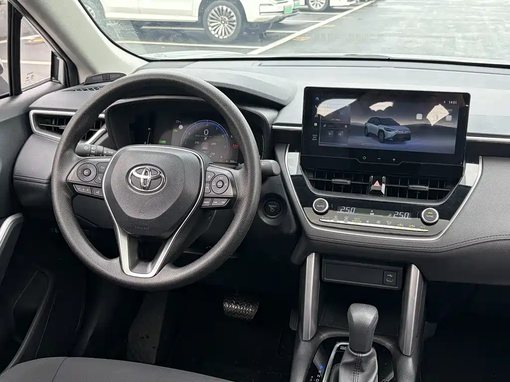Toyota Frontlander — миниатюра 15