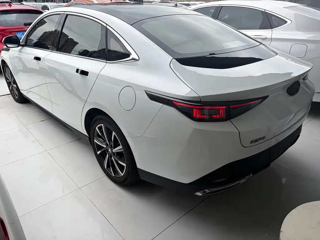 Changan Eado — миниатюра 4