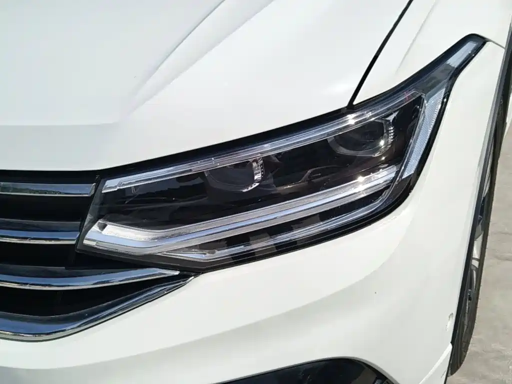 Volkswagen Tiguan L — миниатюра 24