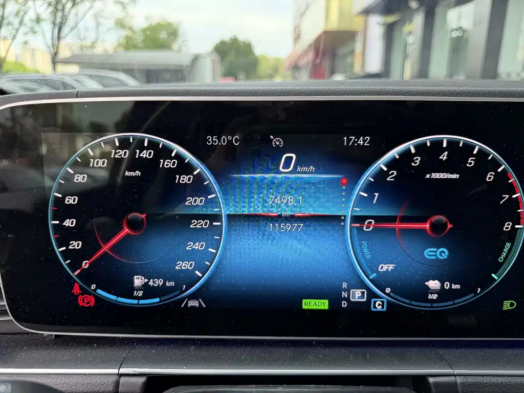Mercedes-Benz GLE New Energy — миниатюра 6