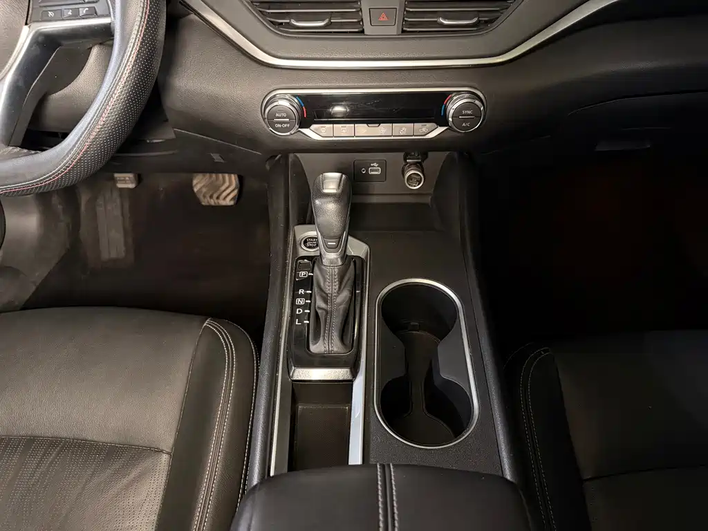Nissan Teana — миниатюра 11