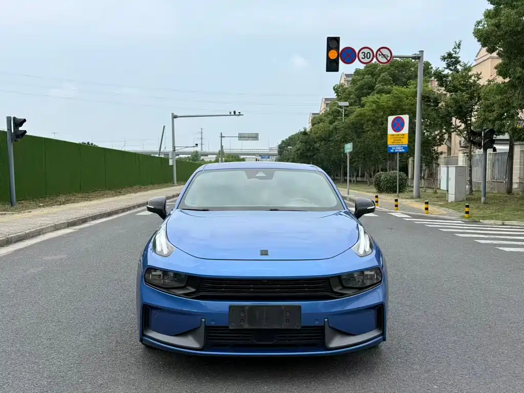 Lynk & Co 03 — миниатюра 2