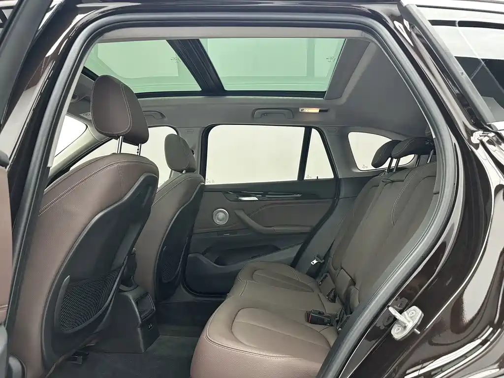 BMW X1 — миниатюра 6