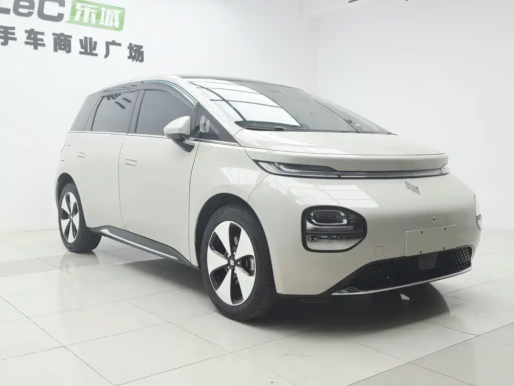 Baojun Yunduo — миниатюра 2