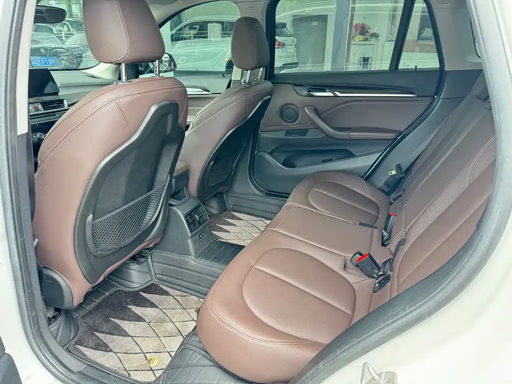 BMW X1 — миниатюра 9
