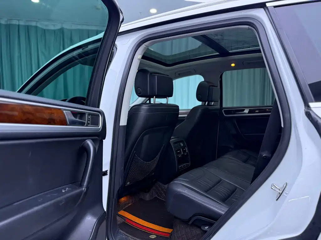 Volkswagen Touareg — миниатюра 6