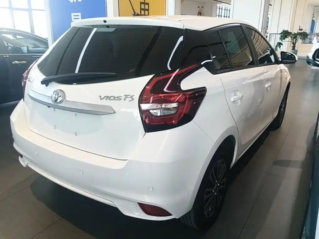 Toyota Vios FS — миниатюра 7