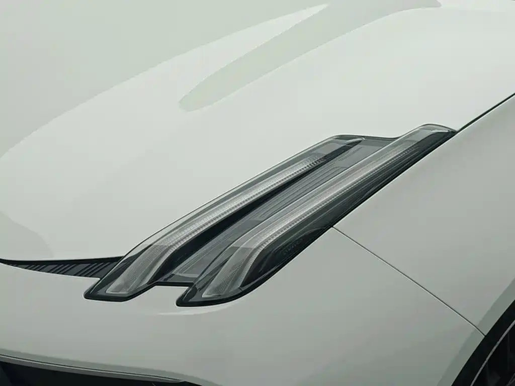 Lynk & Co 03 — миниатюра 13