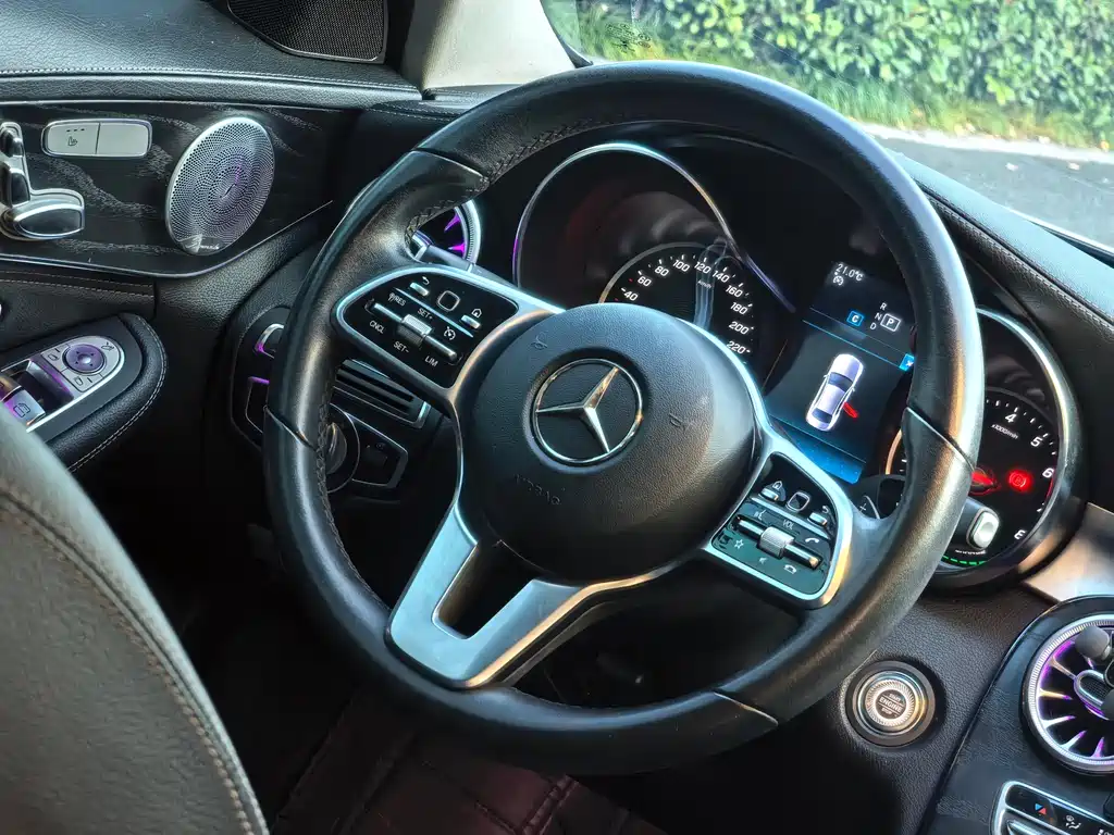Mercedes-Benz C-Class — миниатюра 13