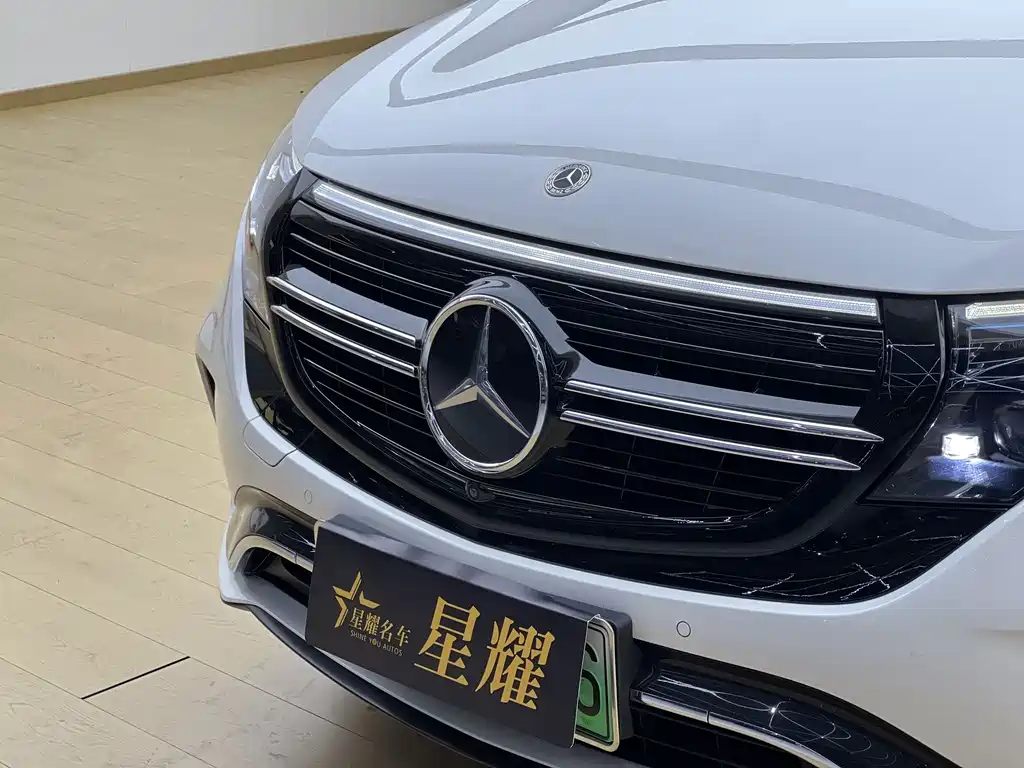 Mercedes-Benz EQC — миниатюра 4