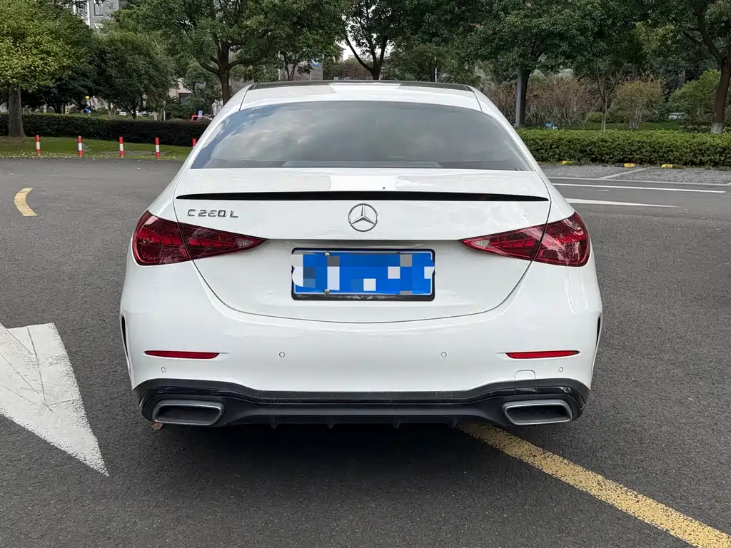 Mercedes-Benz C-Class — миниатюра 12