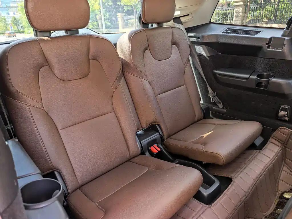 Volvo XC90 — миниатюра 13