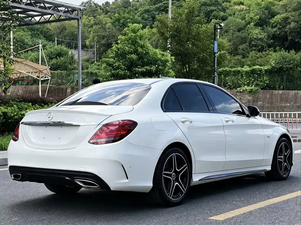 Mercedes-Benz C-Class — миниатюра 8