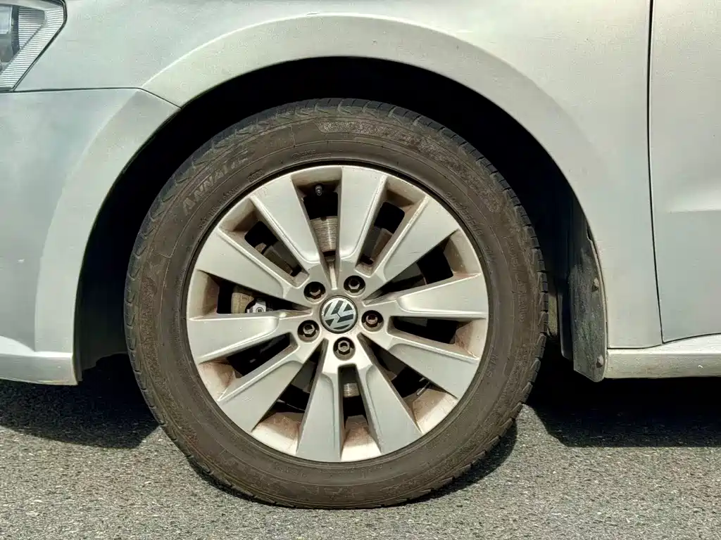 Volkswagen Lavida — миниатюра 10