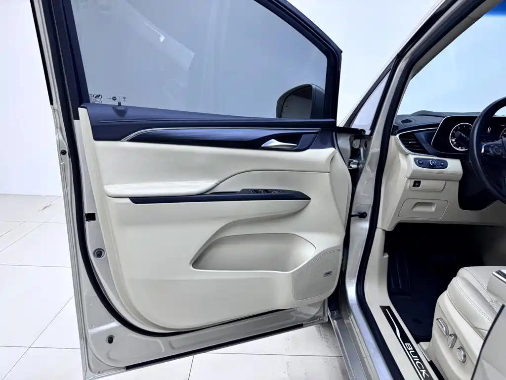 Buick GL8 — миниатюра 7
