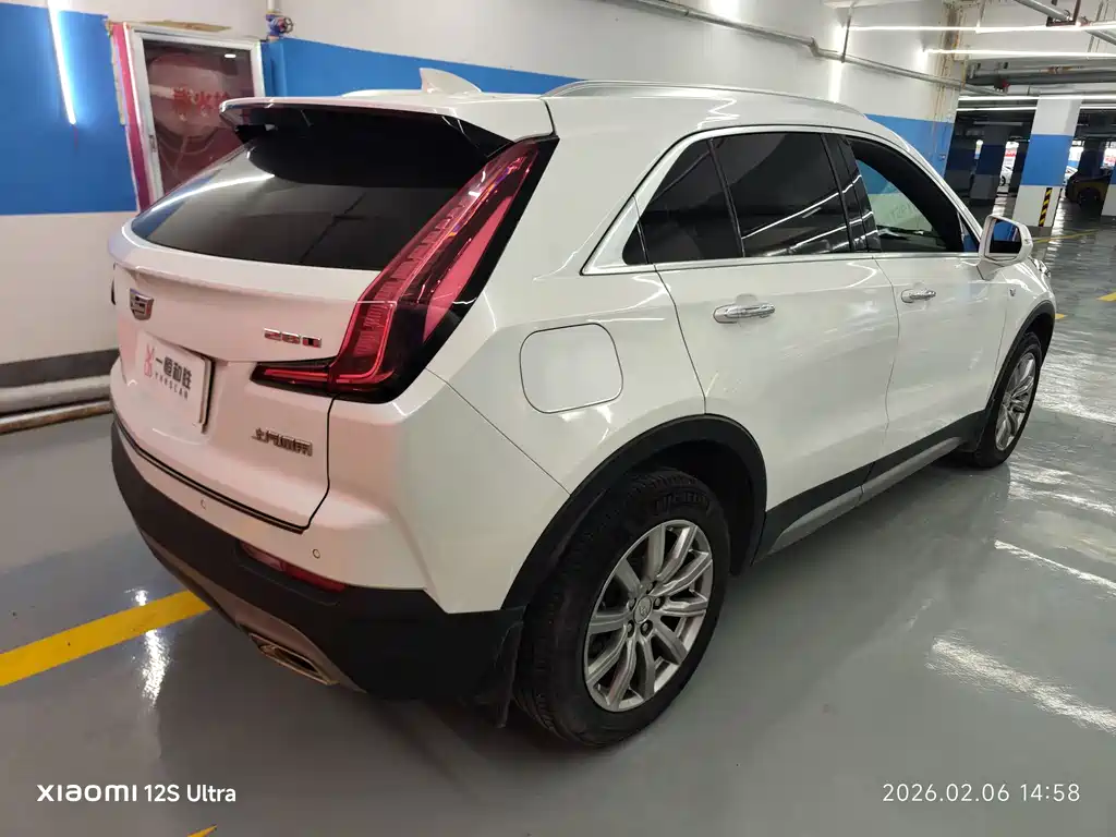 CADILLAC XT4