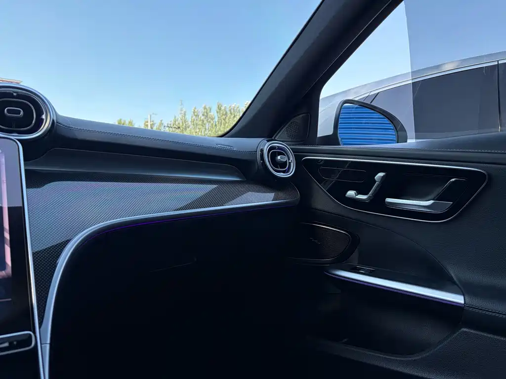 Mercedes-Benz C-Class — миниатюра 12