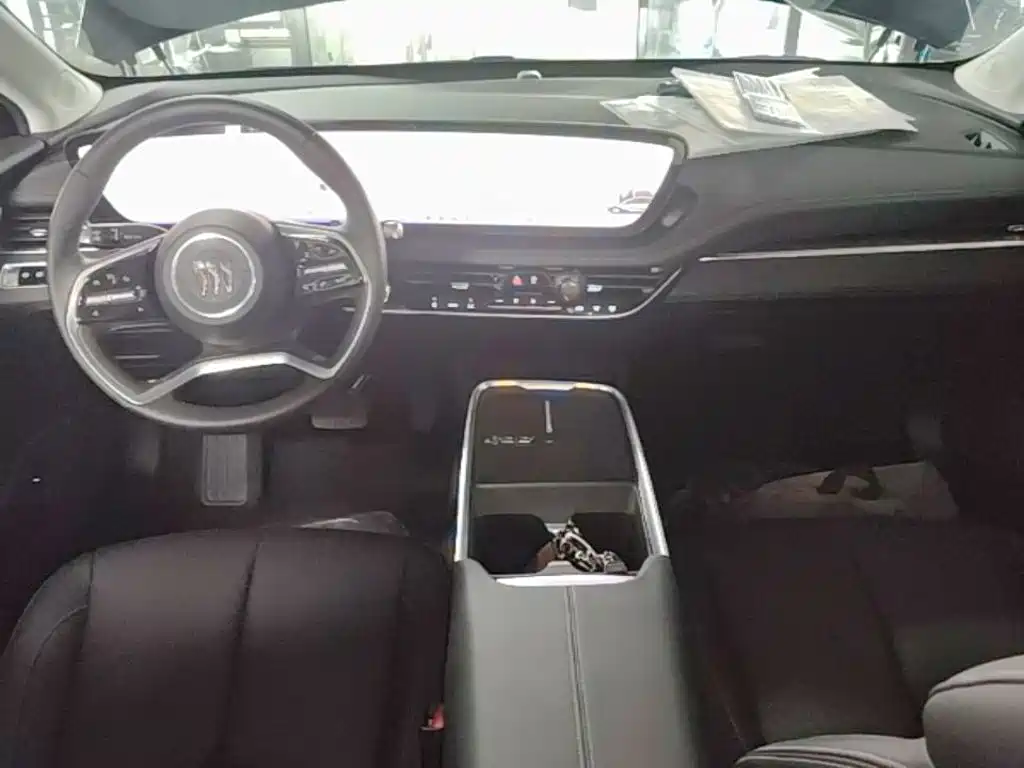 Buick LaCrosse — миниатюра 10