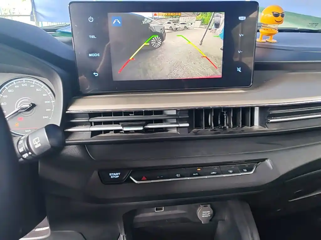Geely Vision X3 — миниатюра 13