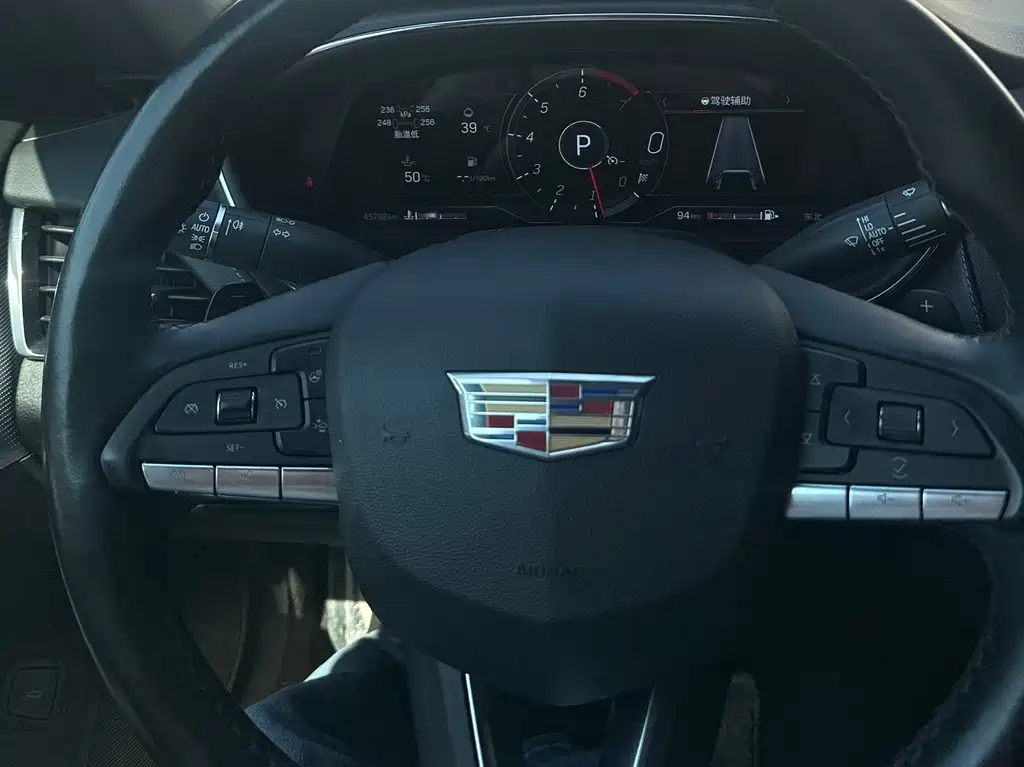 Cadillac CT5 — миниатюра 12